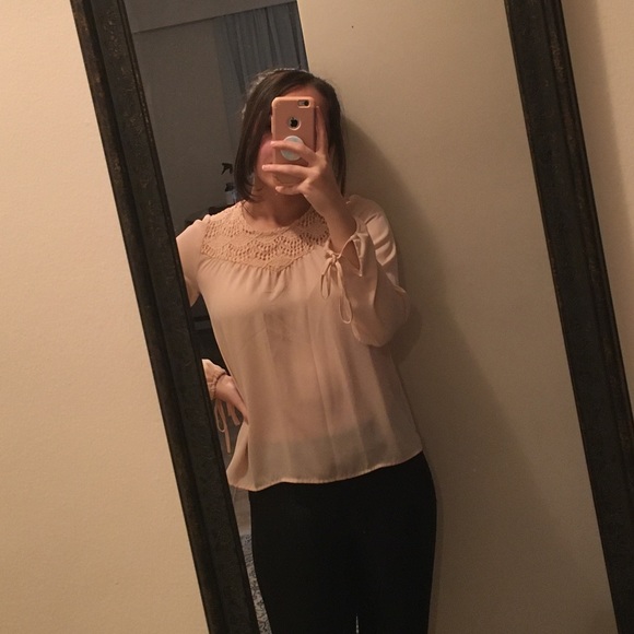 Forever 21 long sleeve shirt🤩 - Picture 3 of 3